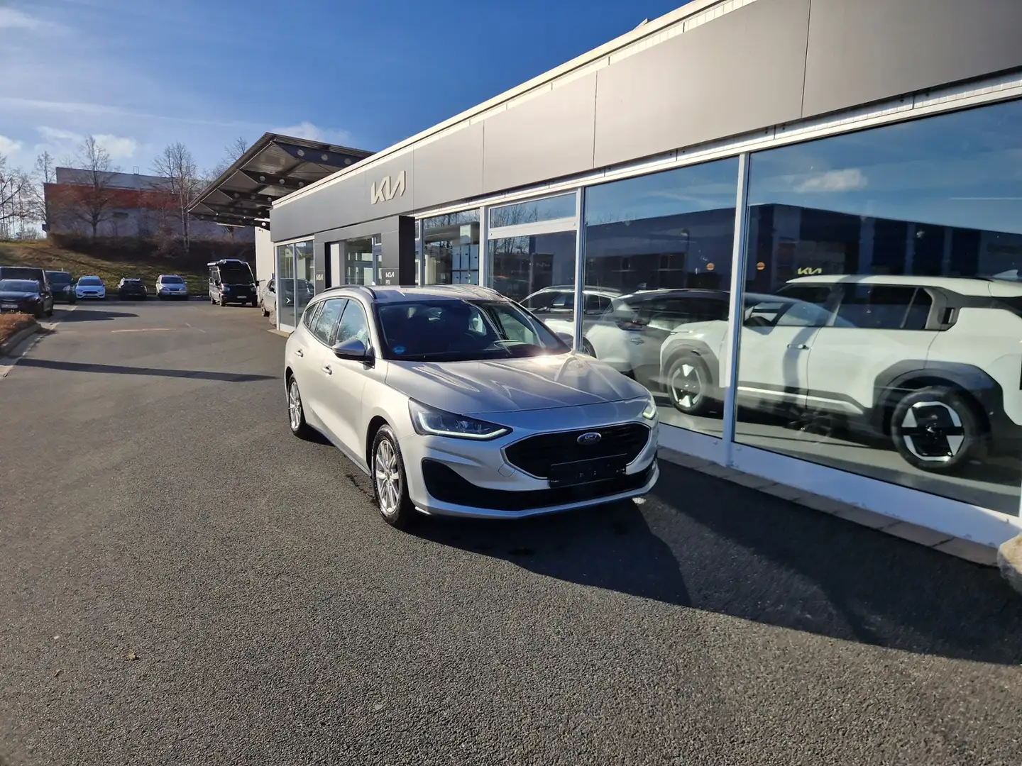 Ford Focus Turnier 1,5 EcoBlue Cool&Connect LED Kamera Navi Argent - 2