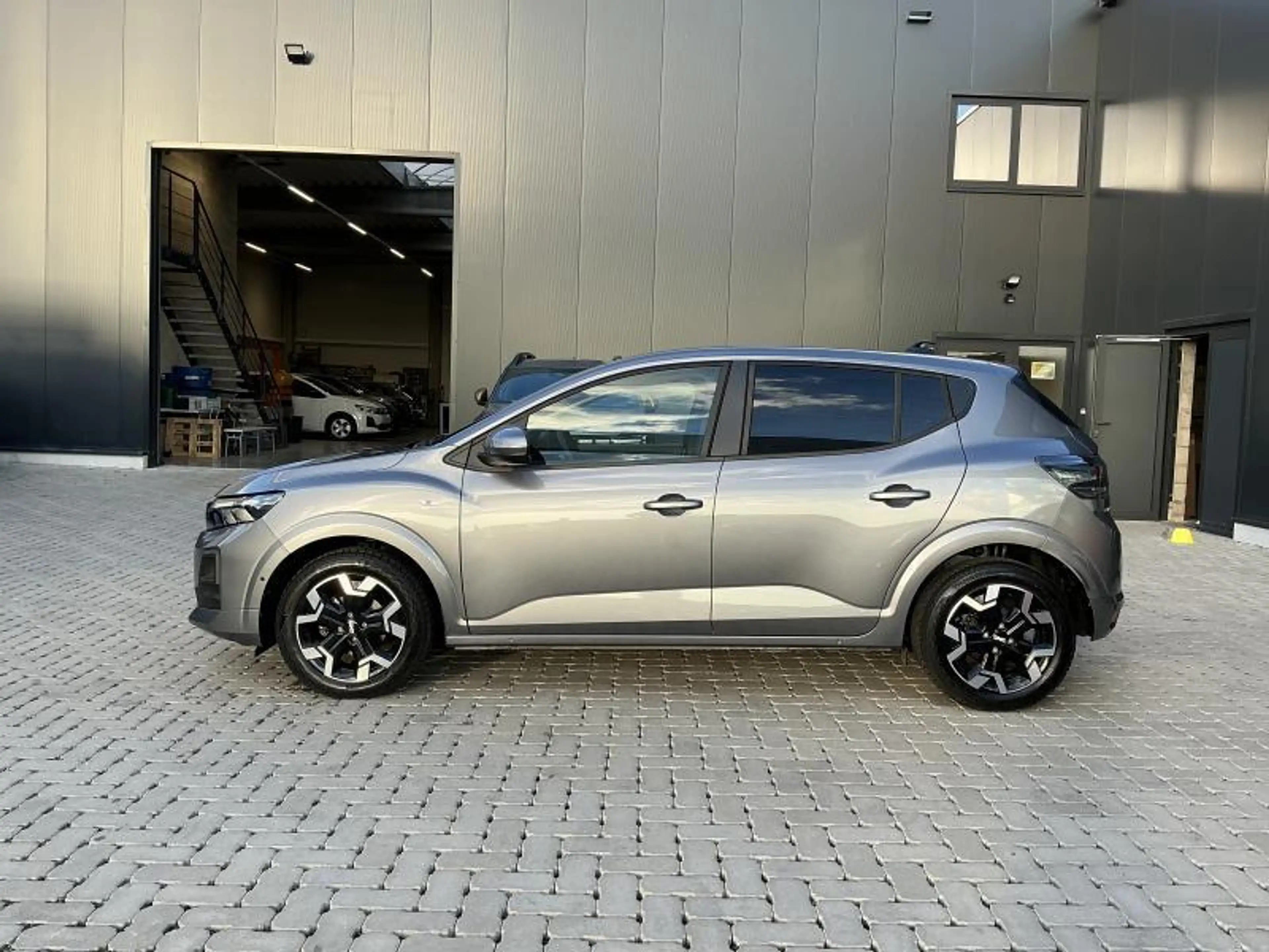 Dacia Sandero JOURNEY TCE 100 — photo 8