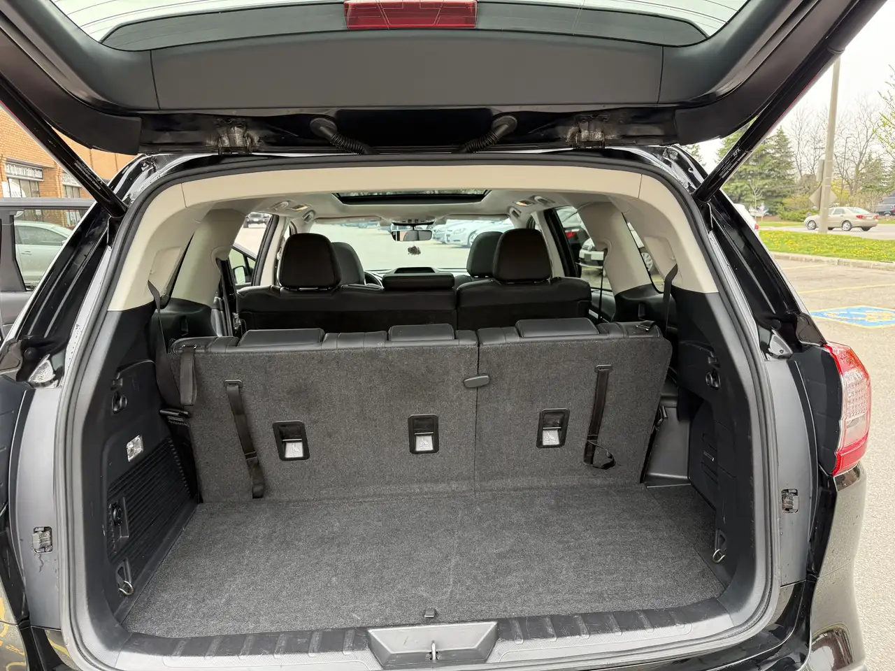 Subaru Ascent снимка Subaru Ascent