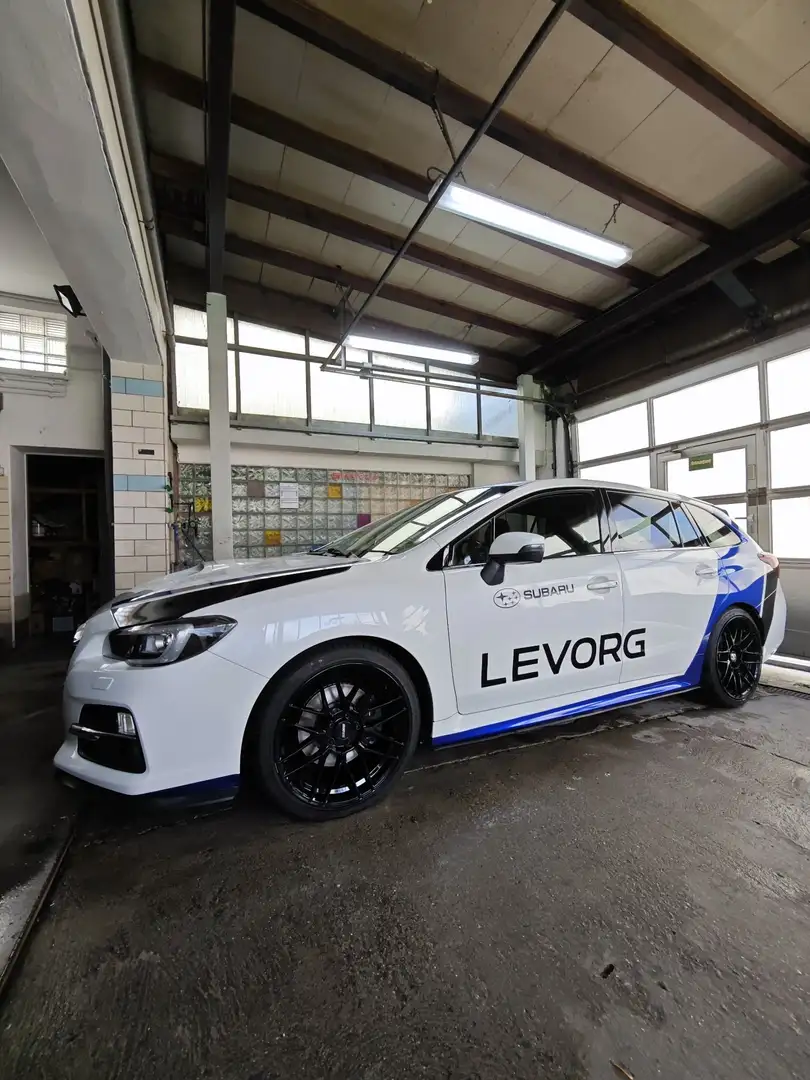 Subaru Levorg Sport 4x4 mit vielen Neuteilen Scheckheft gepflegt White - 2