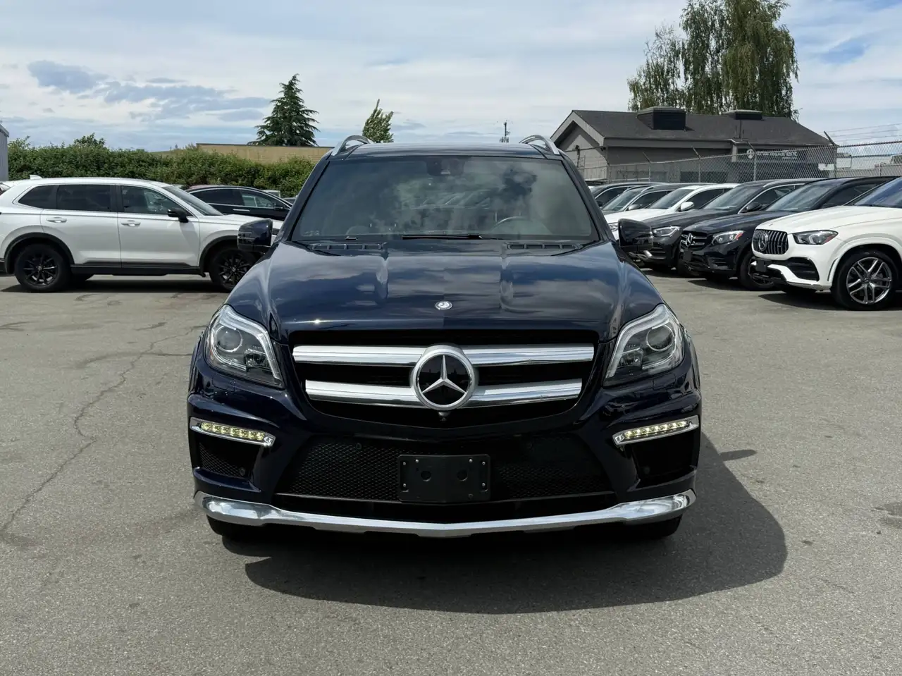 Mercedes-Benz GL-Class снимка Mercedes-Benz GL-Class