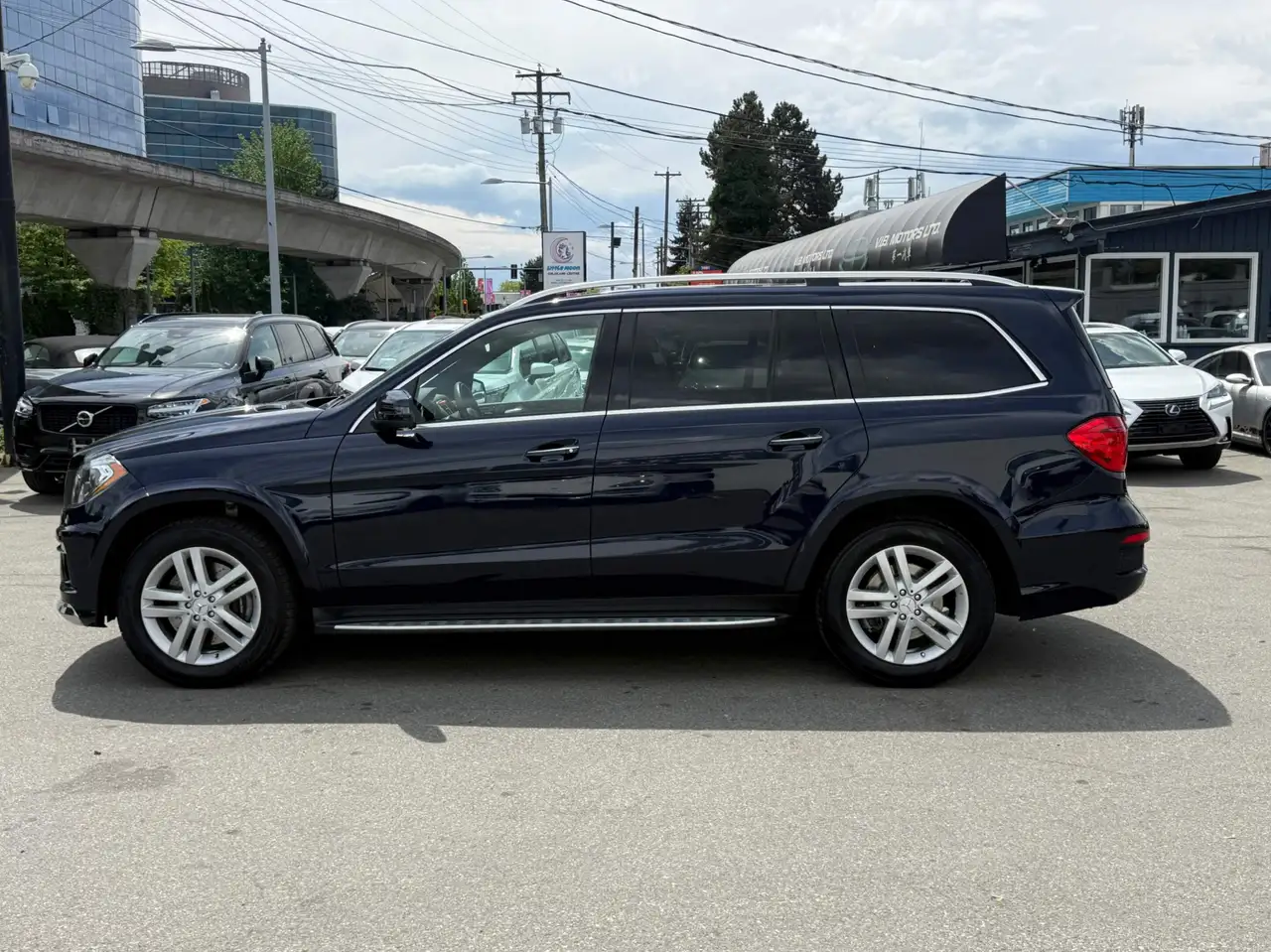 Mercedes-Benz GL-Class снимка Mercedes-Benz GL-Class