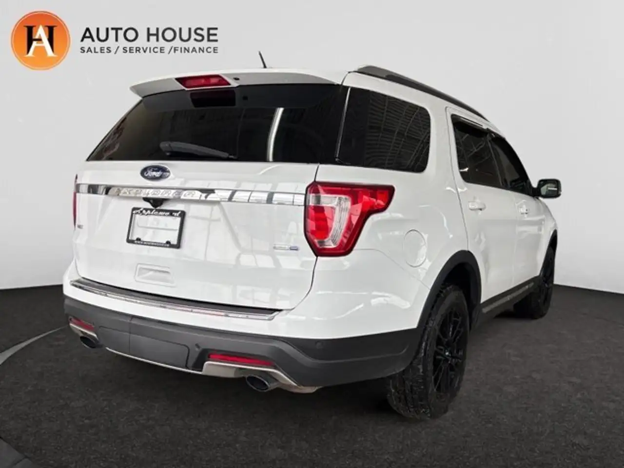 Ford Explorer снимка Ford Explorer