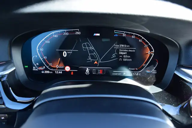 BMW 5 Series view 15