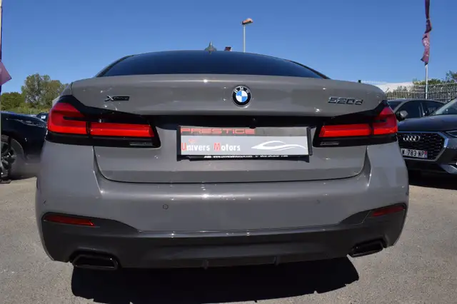 BMW 5 Series view 20