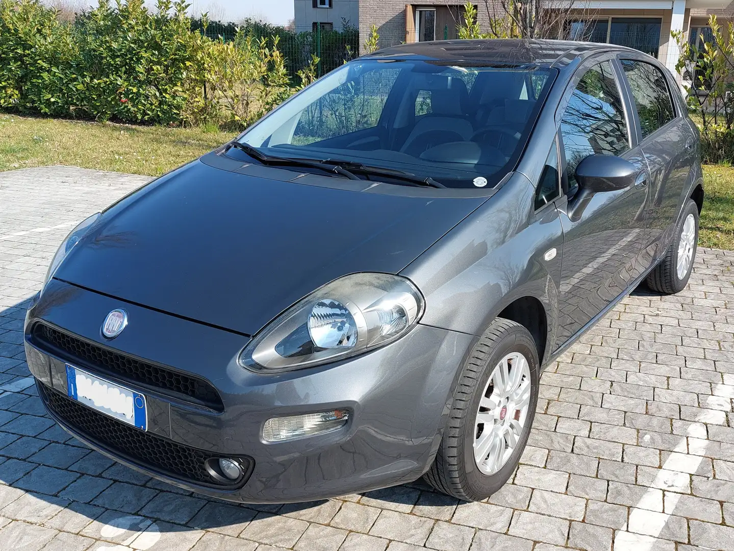 Fiat Grande Punto Punto III 2012 5p 1.4 natural power Easy 70cv Grigio - 2