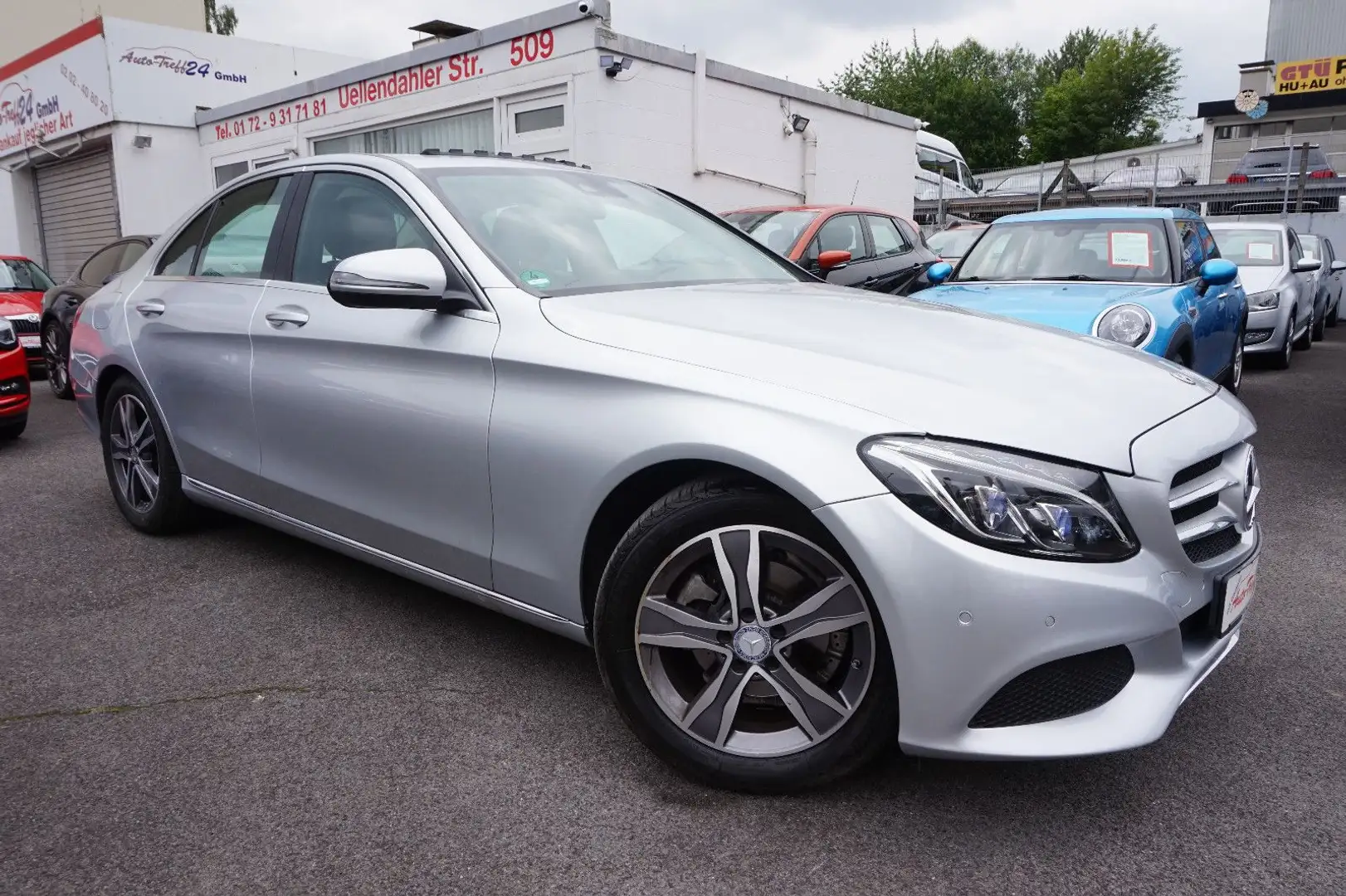 Mercedes-Benz C 180 CGI*Avantgarde*nur 20.335KM*ILS*Navi*eSD++ Argent - 1