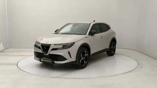 Alfa Romeo Junior 1.2 ibrida Speciale 145cv edct6