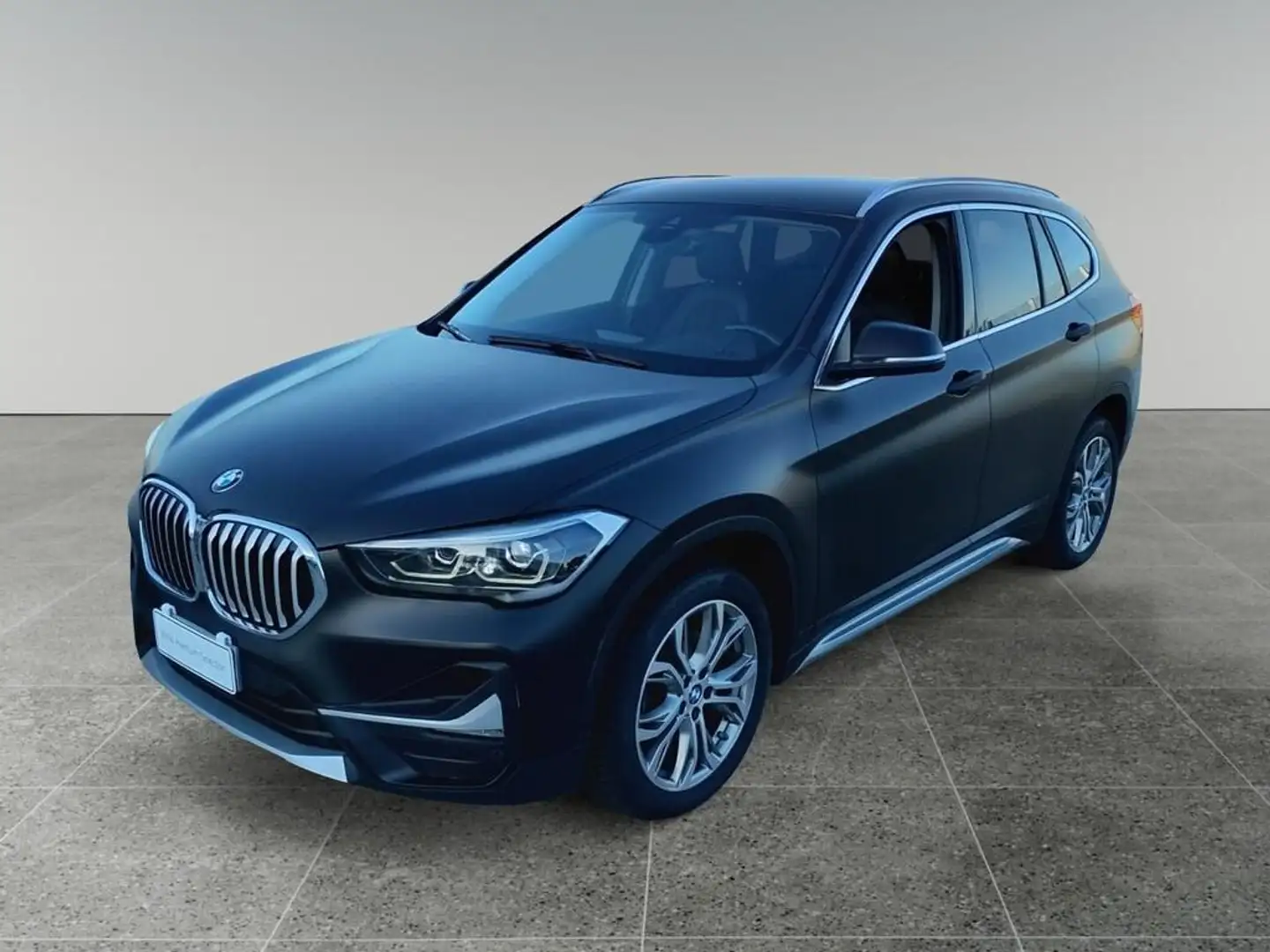 BMW X1 xdrive18d xLine auto Schwarz - 1