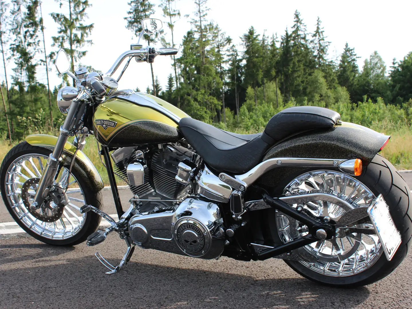 Harley-Davidson CVO Limited Breakout 2013 Limitiert Золотий - 2