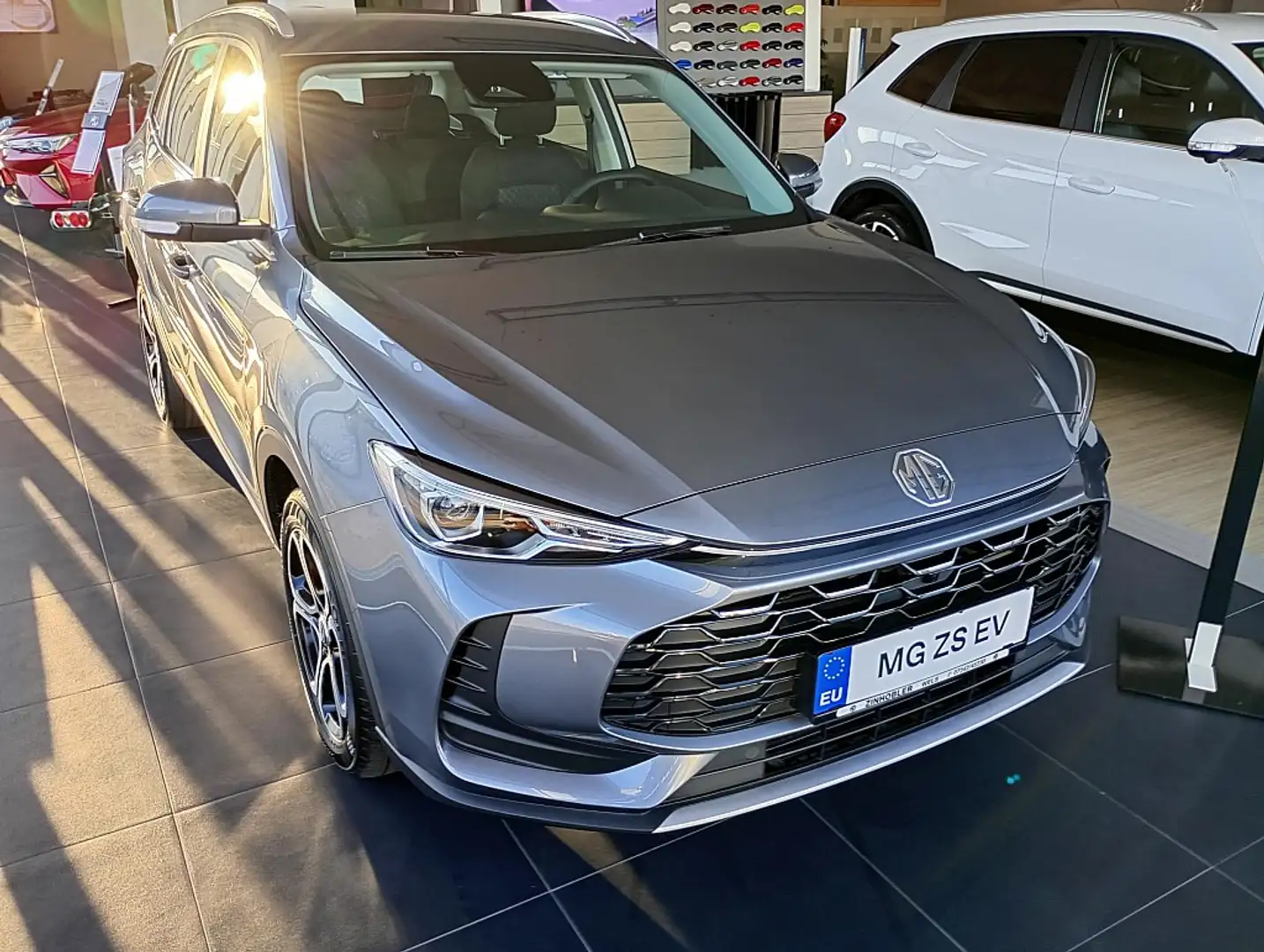 MG ZS 1,5 Hybrid+ Comfort Winterräder gratis Gris - 2