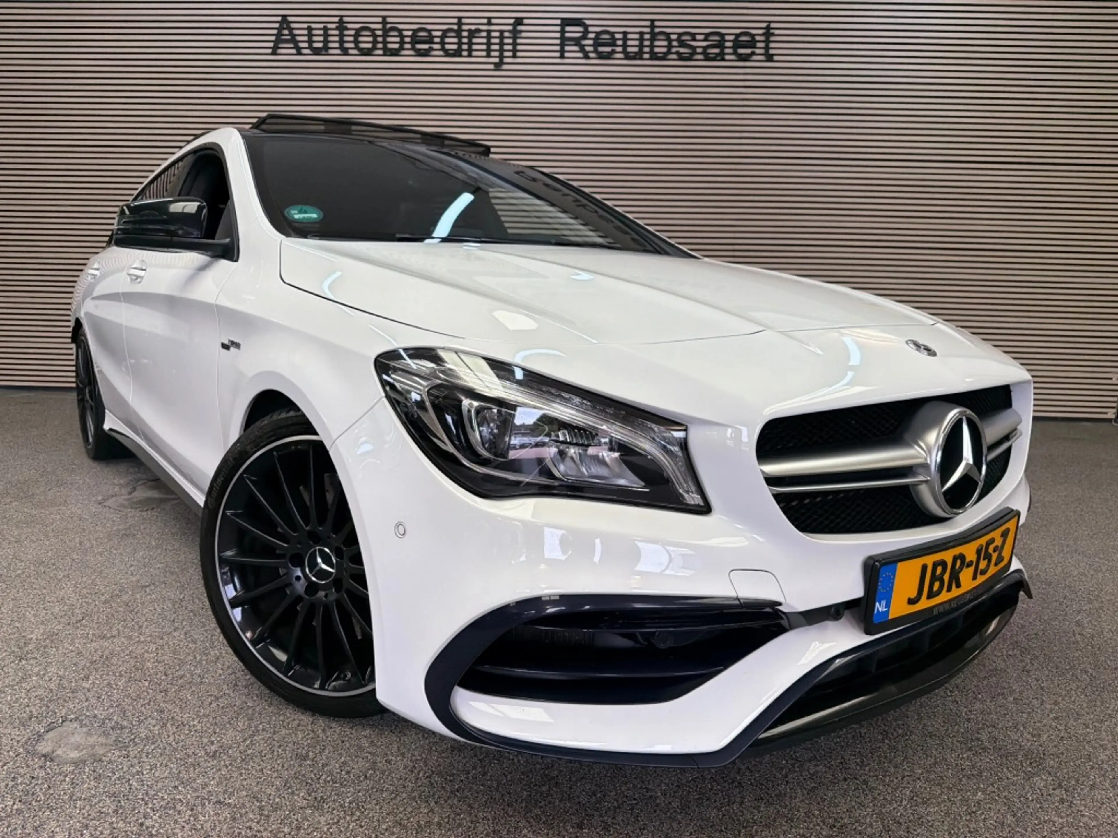 Mercedes-Benz CLA 45 AMG CLA 45 AMG 4Matic 380pk Panodak CarPlay Clima Keyl
