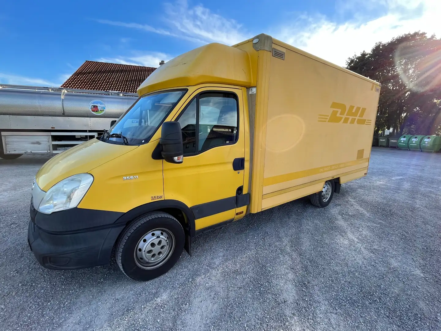 Iveco Daily 35 S 11 D AGile Gelb - 2