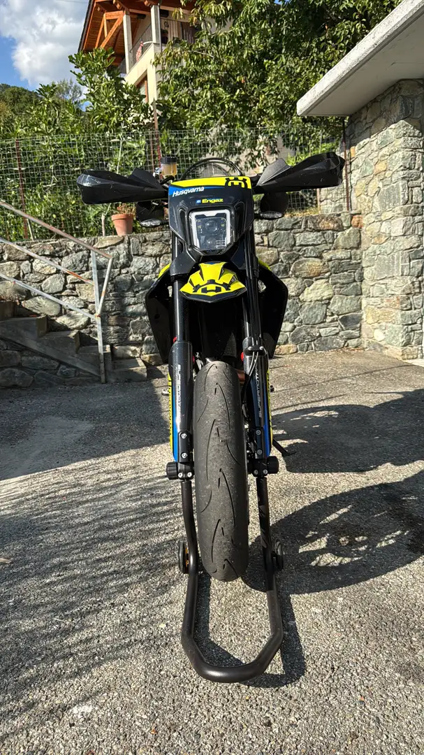 Husqvarna 701 Supermoto Noir - 2