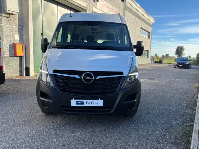 Opel Movano Bus 9 posti L2H2