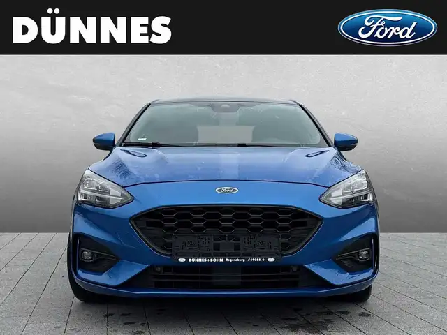 Ford Focus view 8