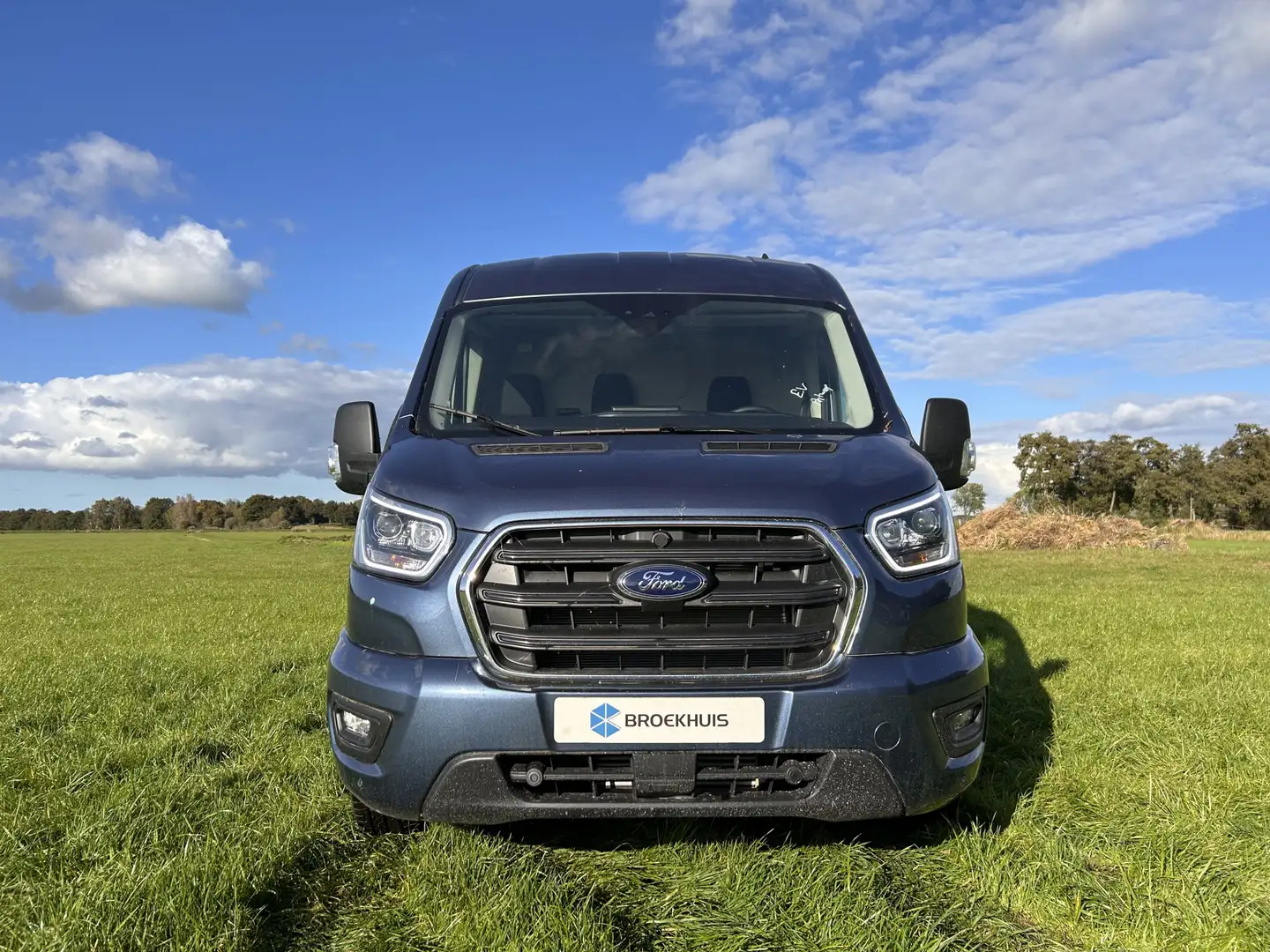Ford Transit 350 2.0 170 pk TDCI Automaat L3H2 Limited | € 9.35 Blauw - 2