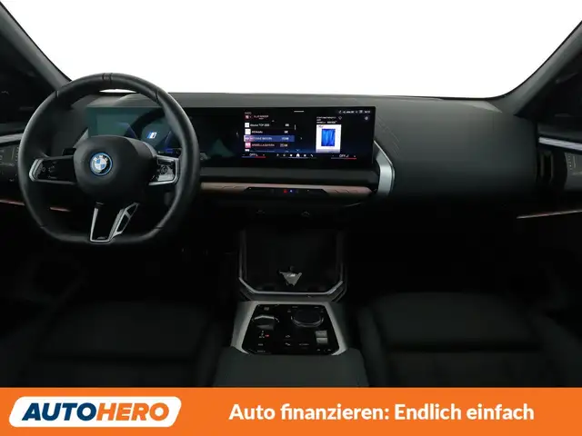 BMW X3 view 12