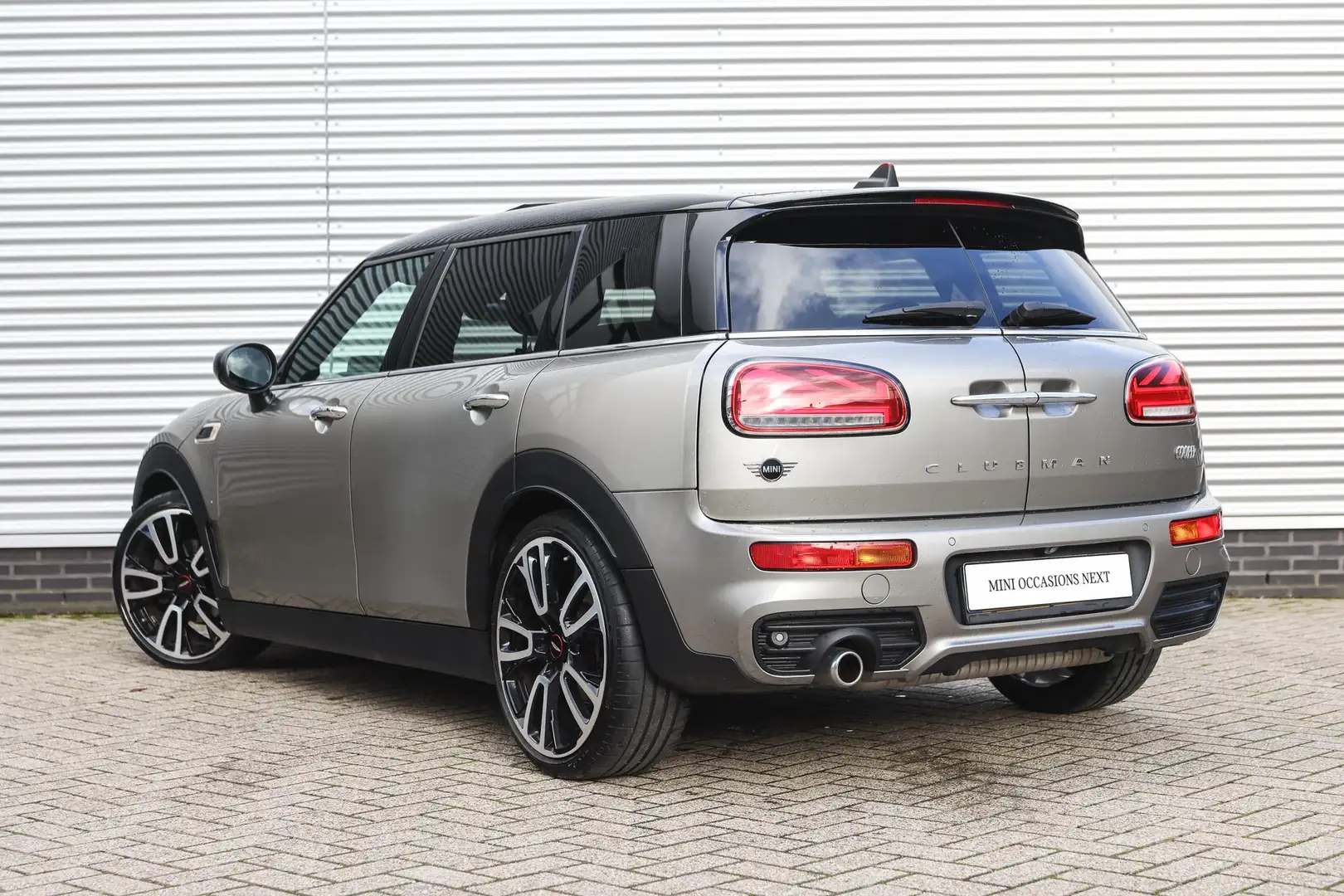 MINI Cooper Clubman Automaat / JCW Trim Pakket / Panoramadak / Achteru Zilver - 2