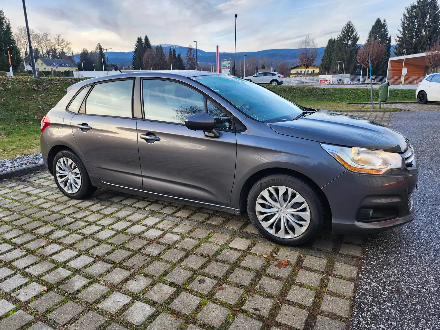 Citroen C4 C4 BlueHDi 100 S Grau - 1