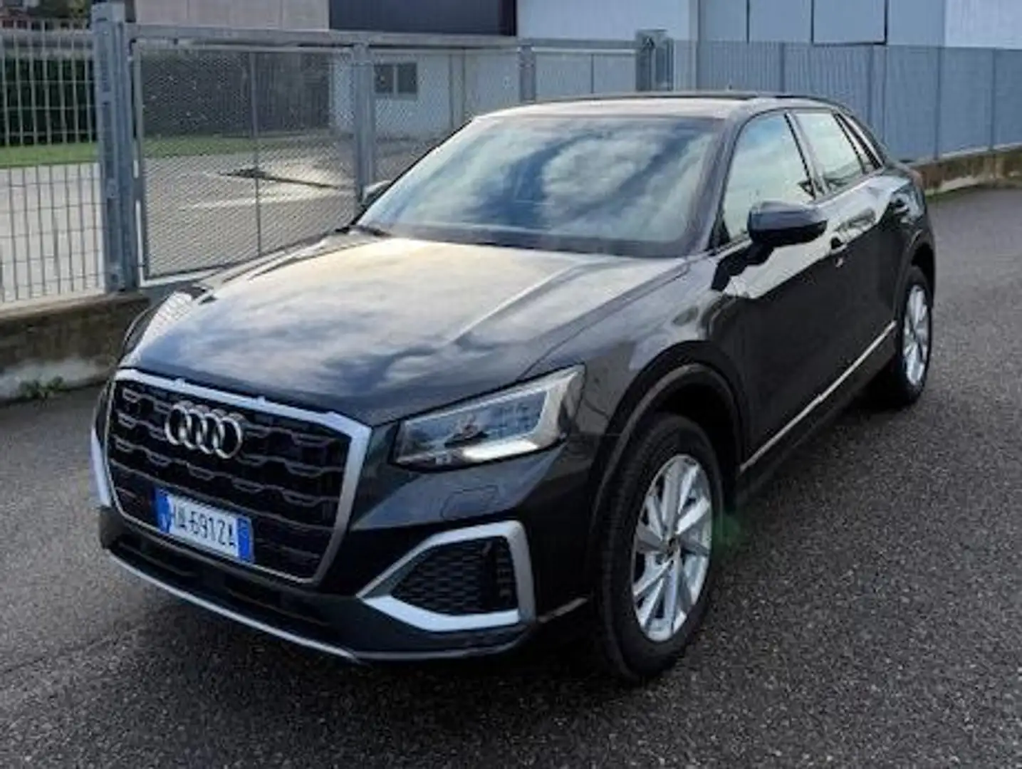 Audi Q2 Q2 35 1.5 tfsi Admired Advanced s-tronic Gris - 2