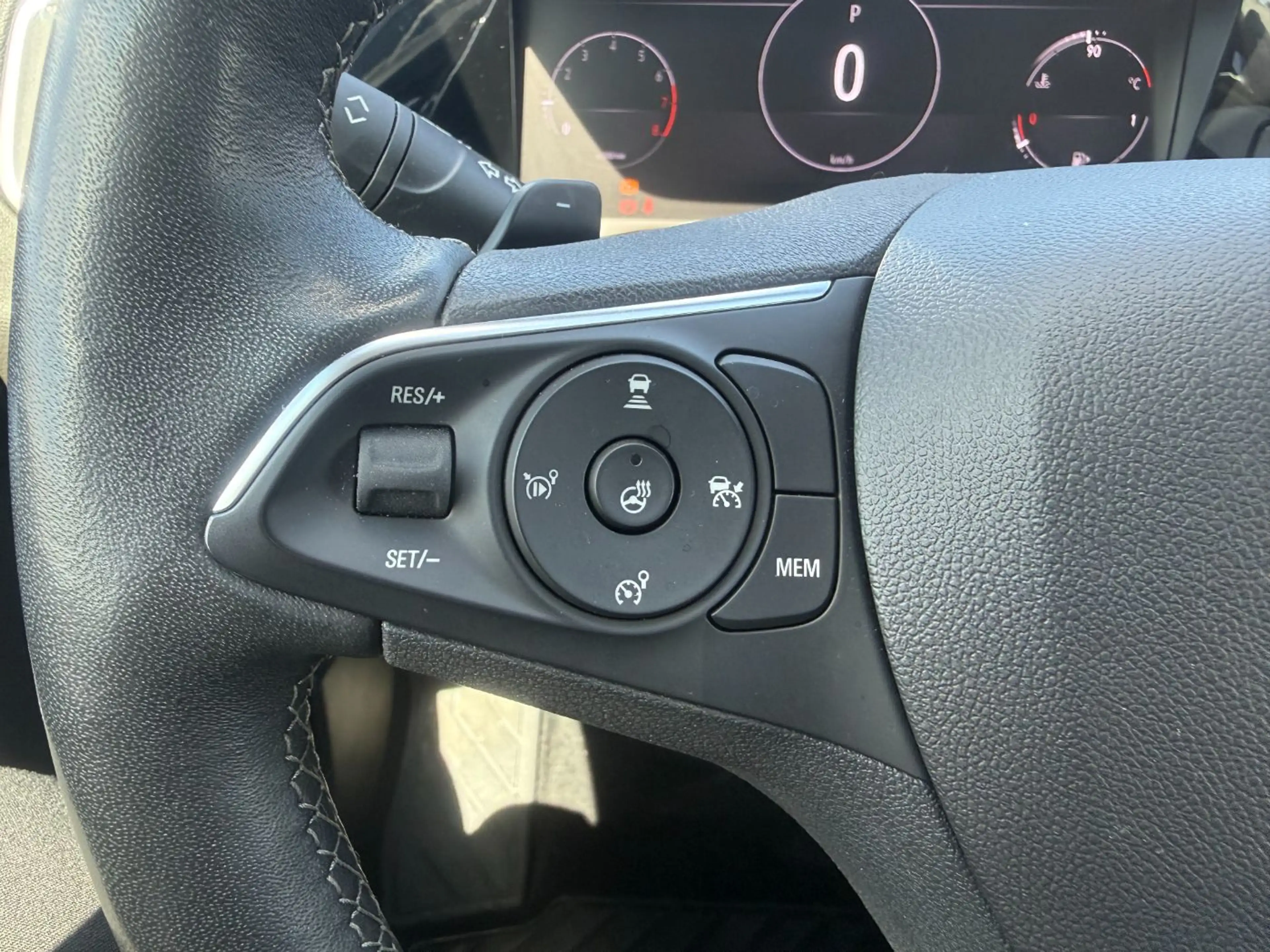Opel Grandland 1.2 Turbo GS Line Alcantara+LED+Navi — photo 19