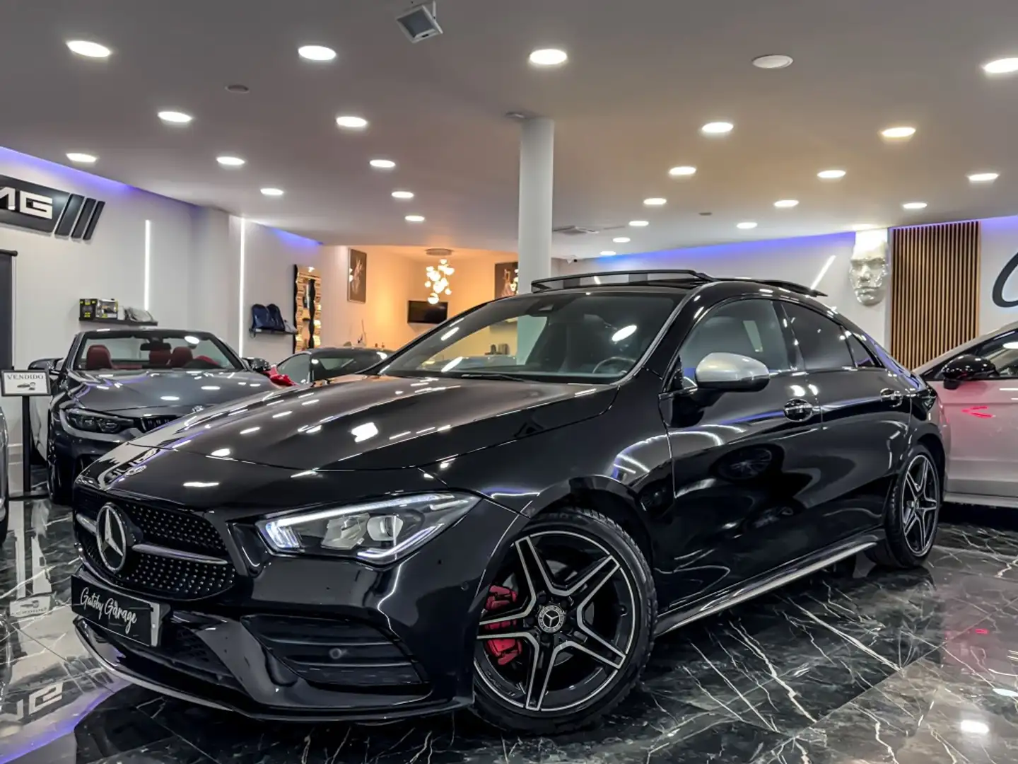 Mercedes-Benz CLA 200 7G-DCT Schwarz - 1