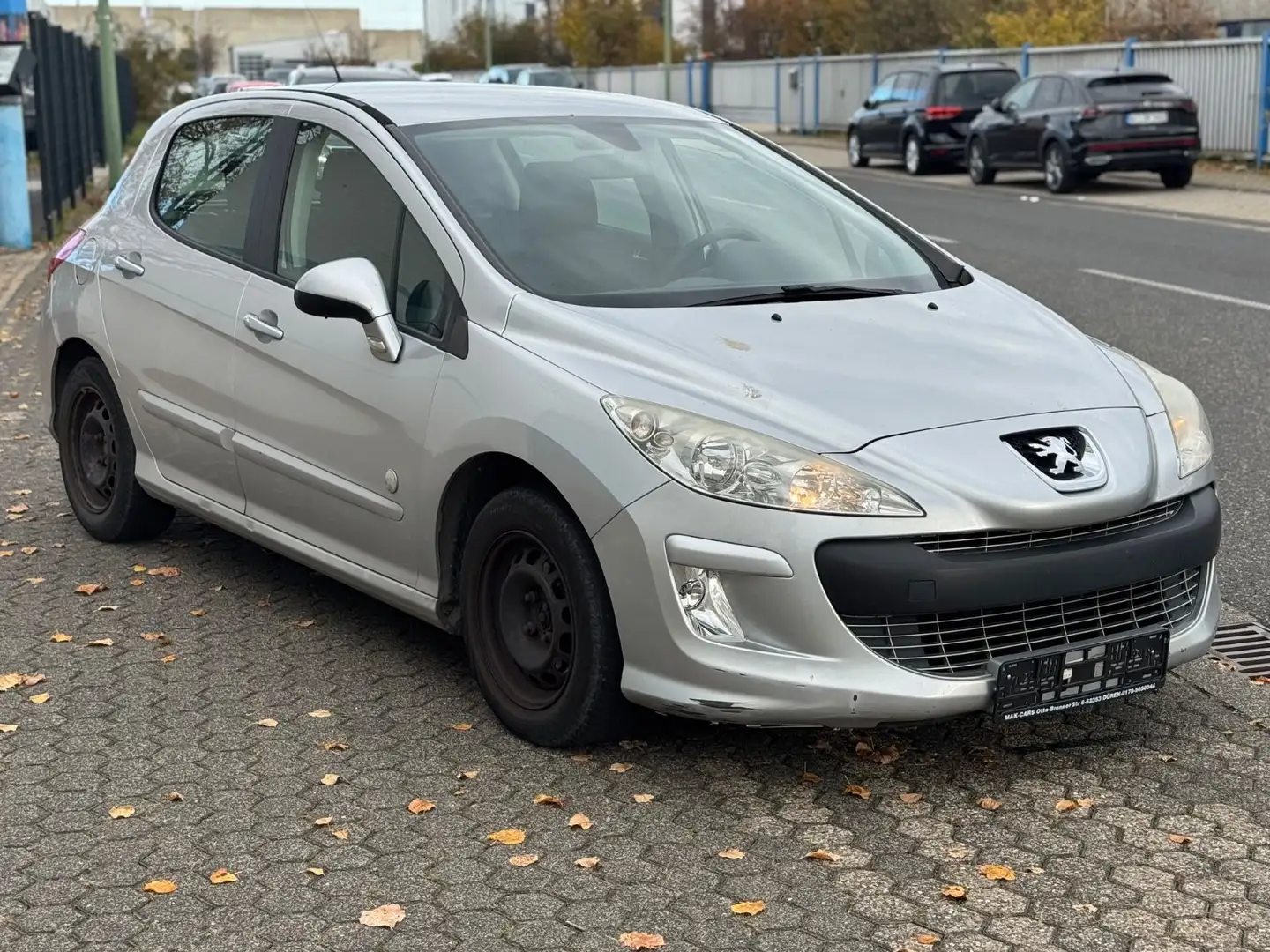 Peugeot 308 Access Grau - 2