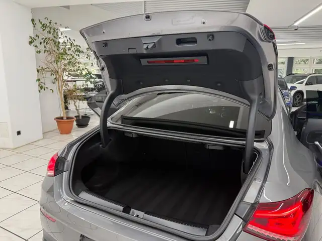 Mercedes-Benz Cla view 10