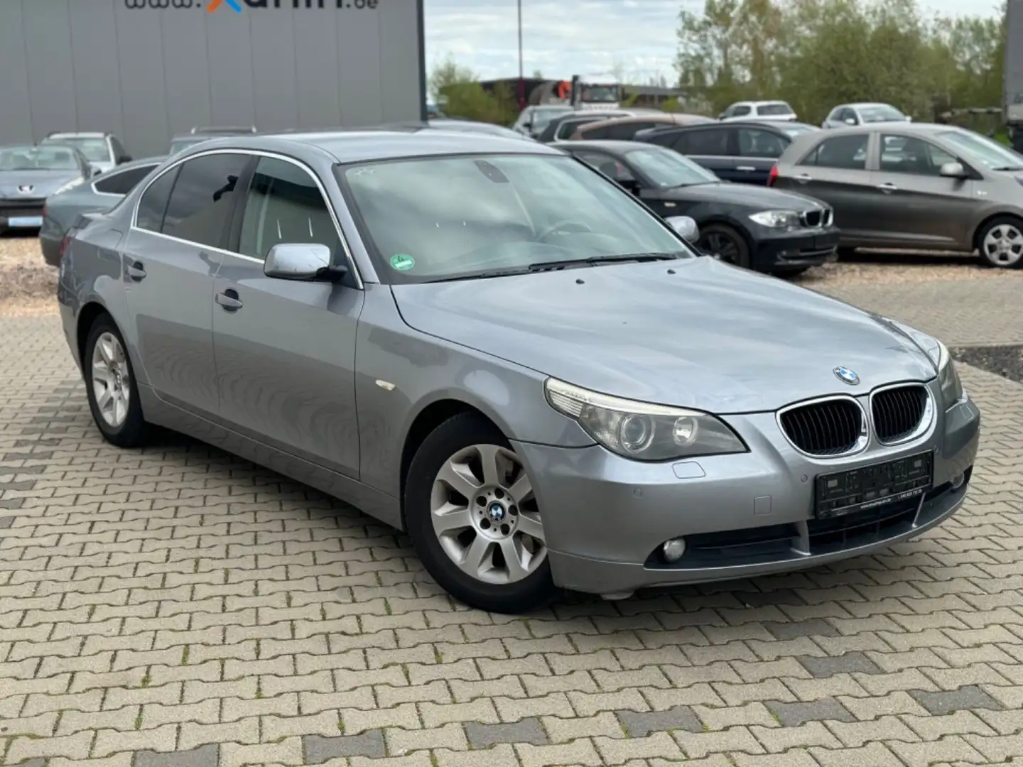 BMW 520 Baureihe 5 Lim. 520i+Automatik+Vollleder+Nav Szürke - 1
