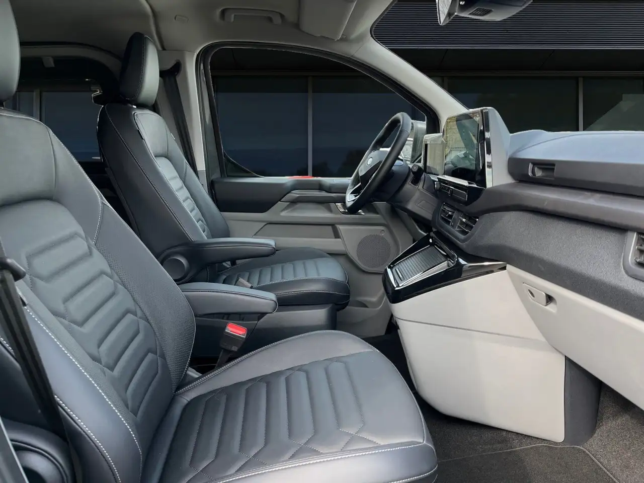 Ford Tourneo Custom L2 Titanium X 5 J.Garantie Leder 12