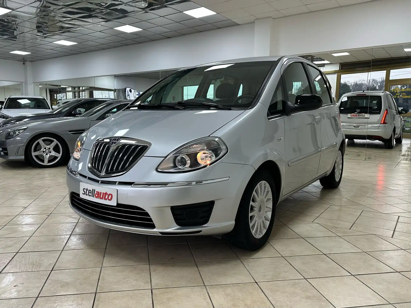 Lancia MUSA Musa 1.4 8v 5th Avenue ecochic Gpl Gris - 1