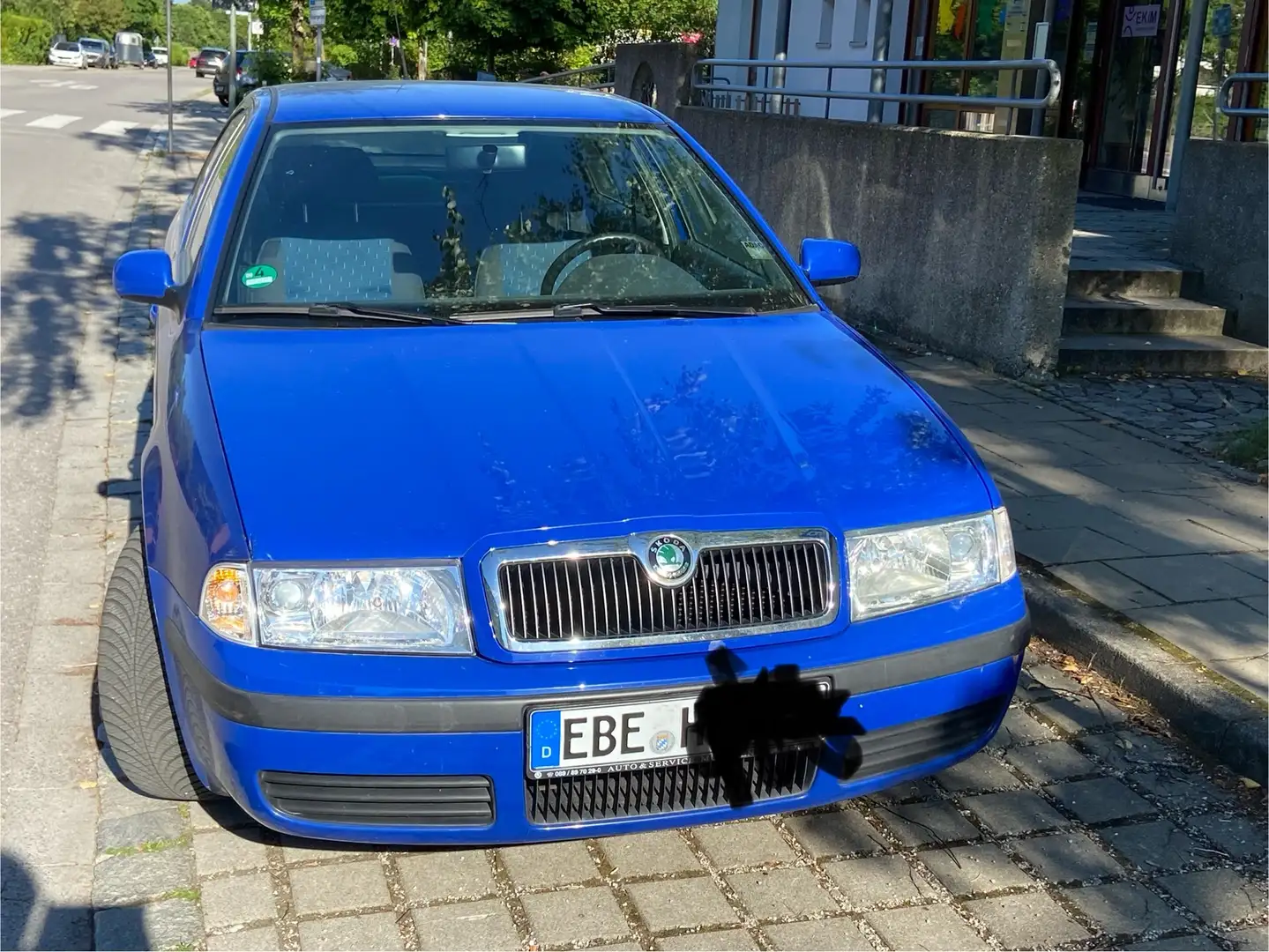 Skoda Octavia Octavia 1.6 Ambiente Blau - 2