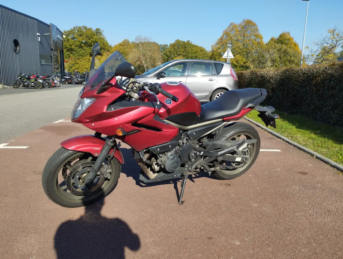 Yamaha XJ 6 Rouge - 2