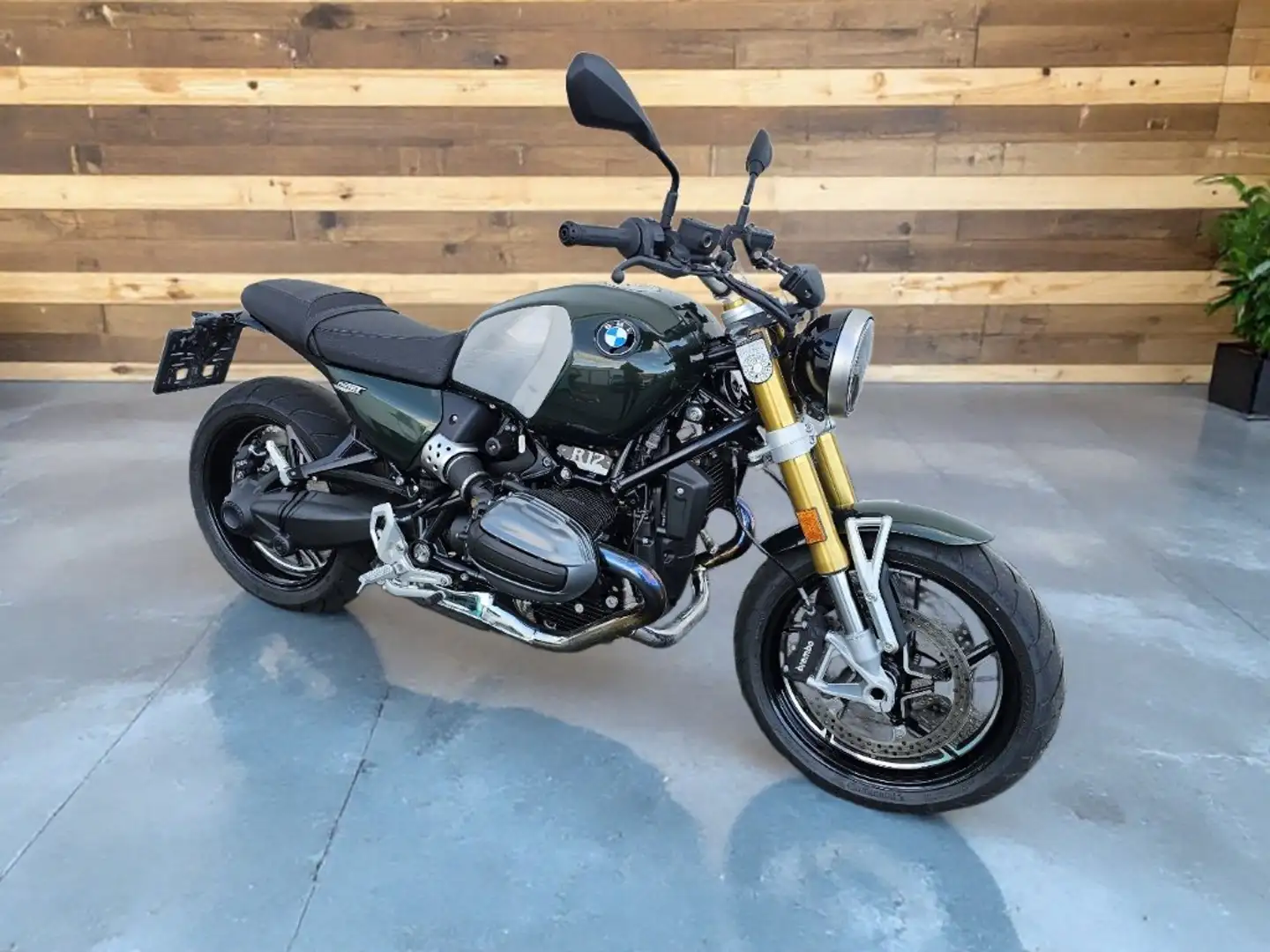 BMW R 12 R12 NineT Grün - 1