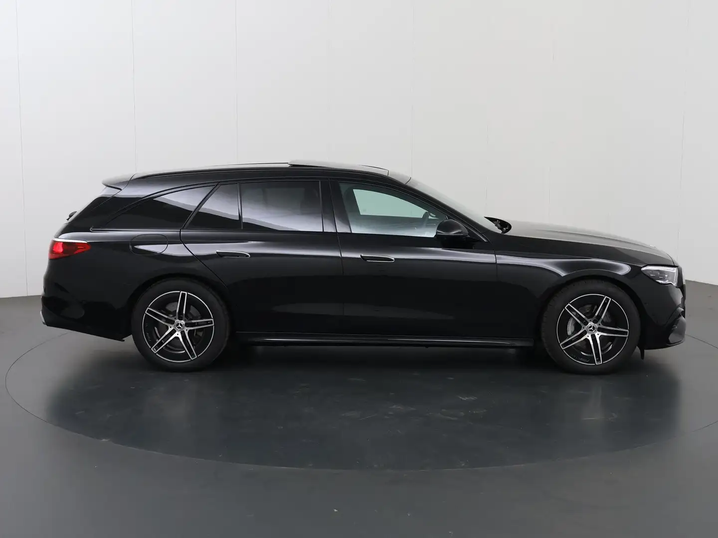 Mercedes-Benz E 300 Estate de AMG Line | Premium pakket | Panoramadak Zwart - 2