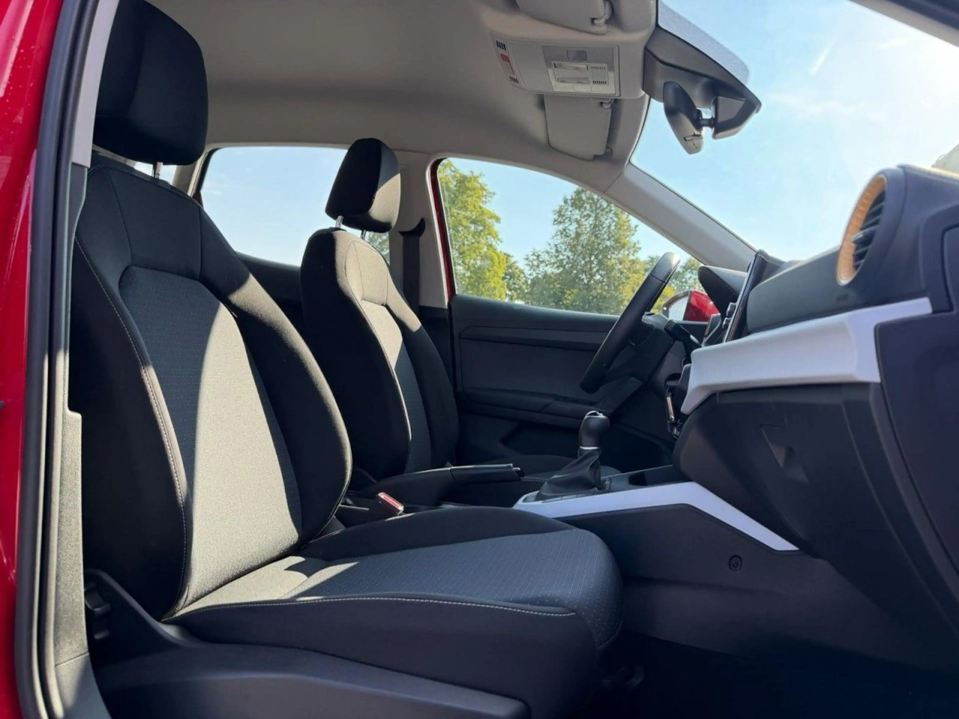 SEAT Arona Style 1.0 TGI PDC KLIMA DAB LED TEMP. — photo 10