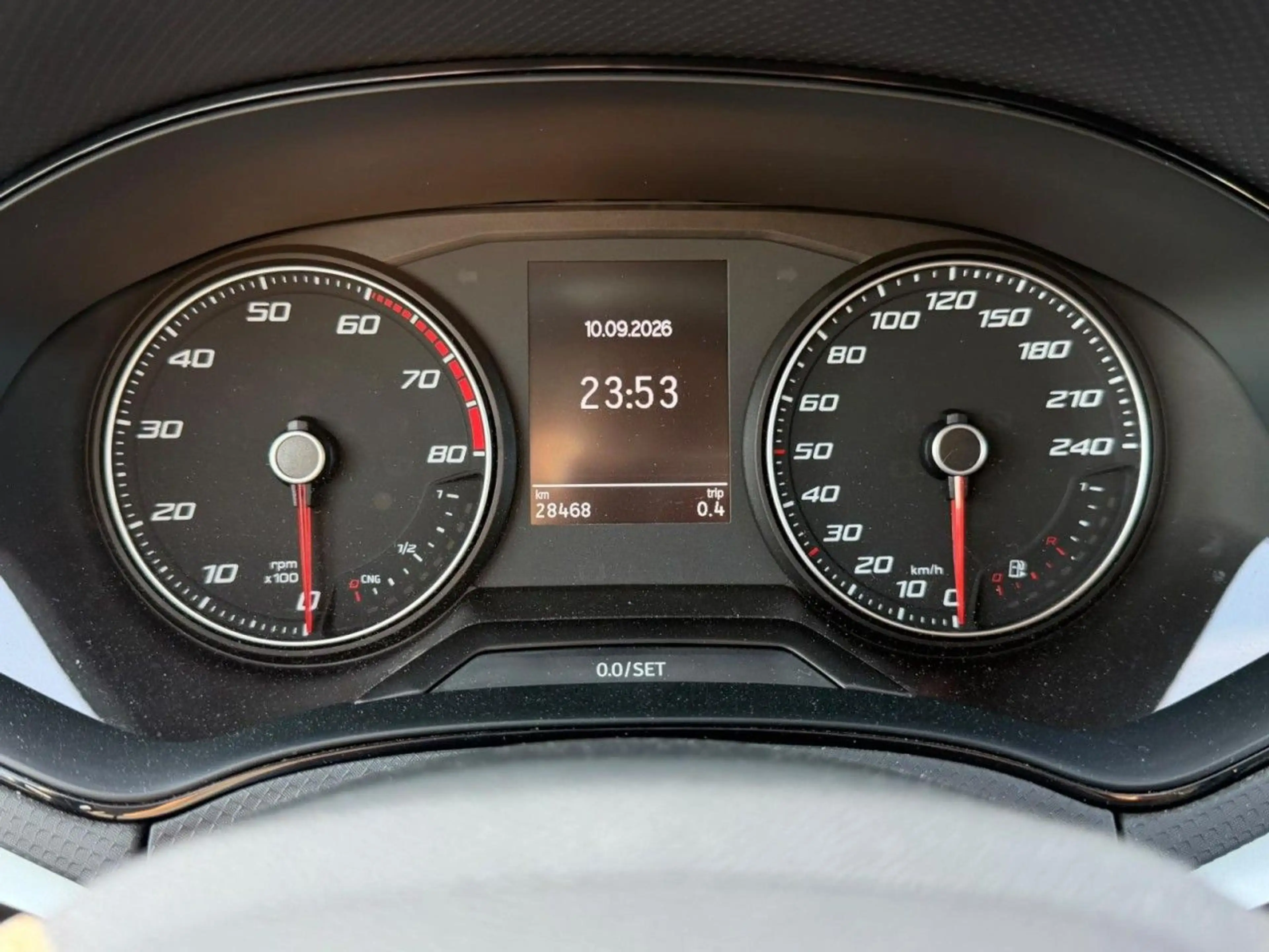 SEAT Arona Style 1.0 TGI PDC KLIMA DAB LED TEMP. — photo 14