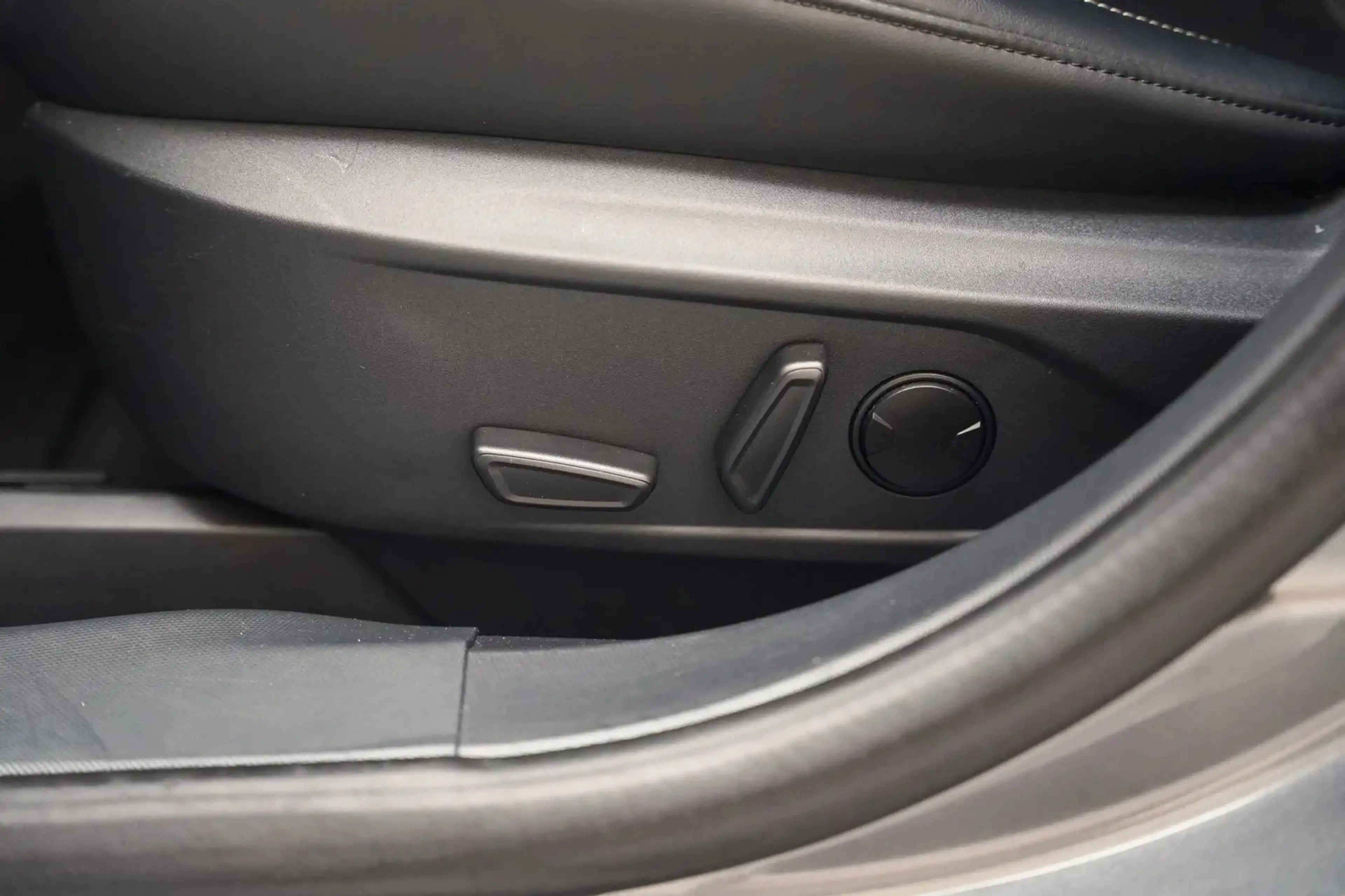 Ford Mustang Mach-E RWD 75 kWh [ Panoramadak Adapt.cruise B&O Leder ] — photo 14