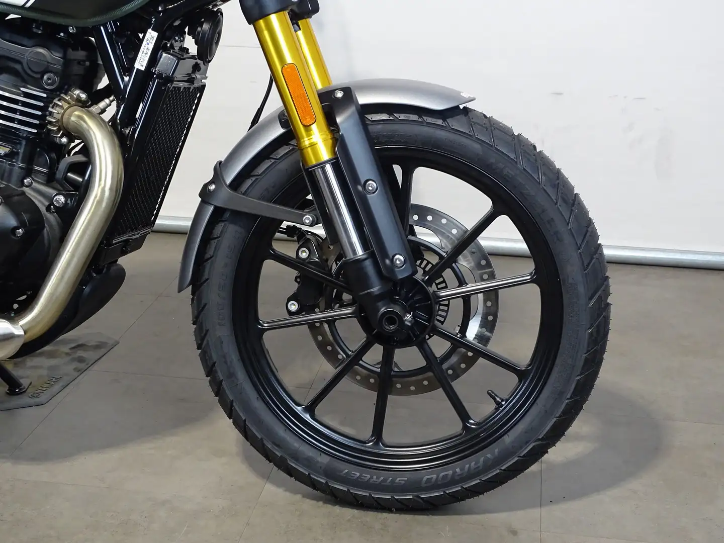 Triumph Scrambler 400 X Negru - 2