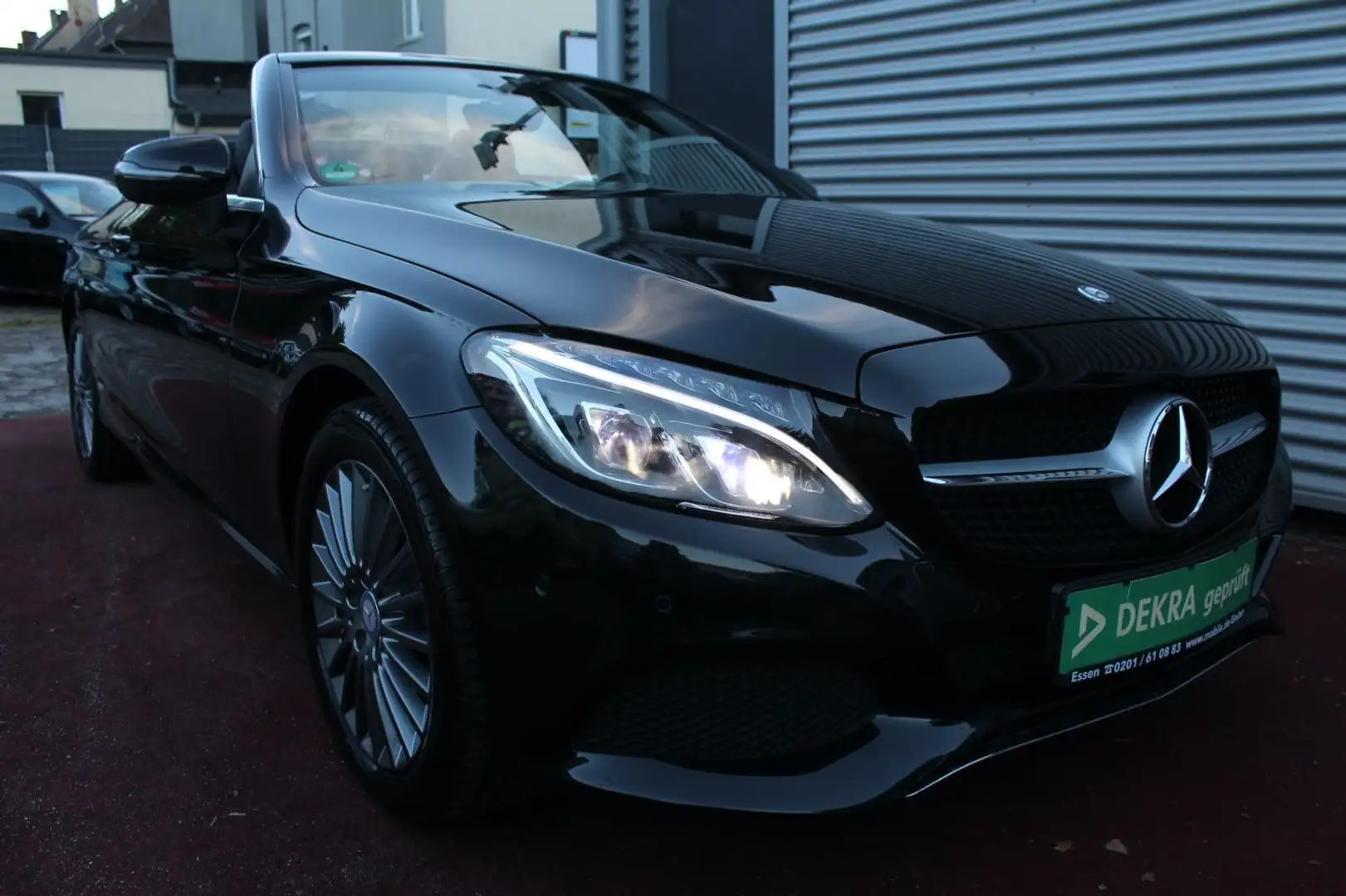Mercedes-Benz C 180 CABRIO AUTOMATIK KLIMA LEDER NAVI 2.Hd Noir - 2
