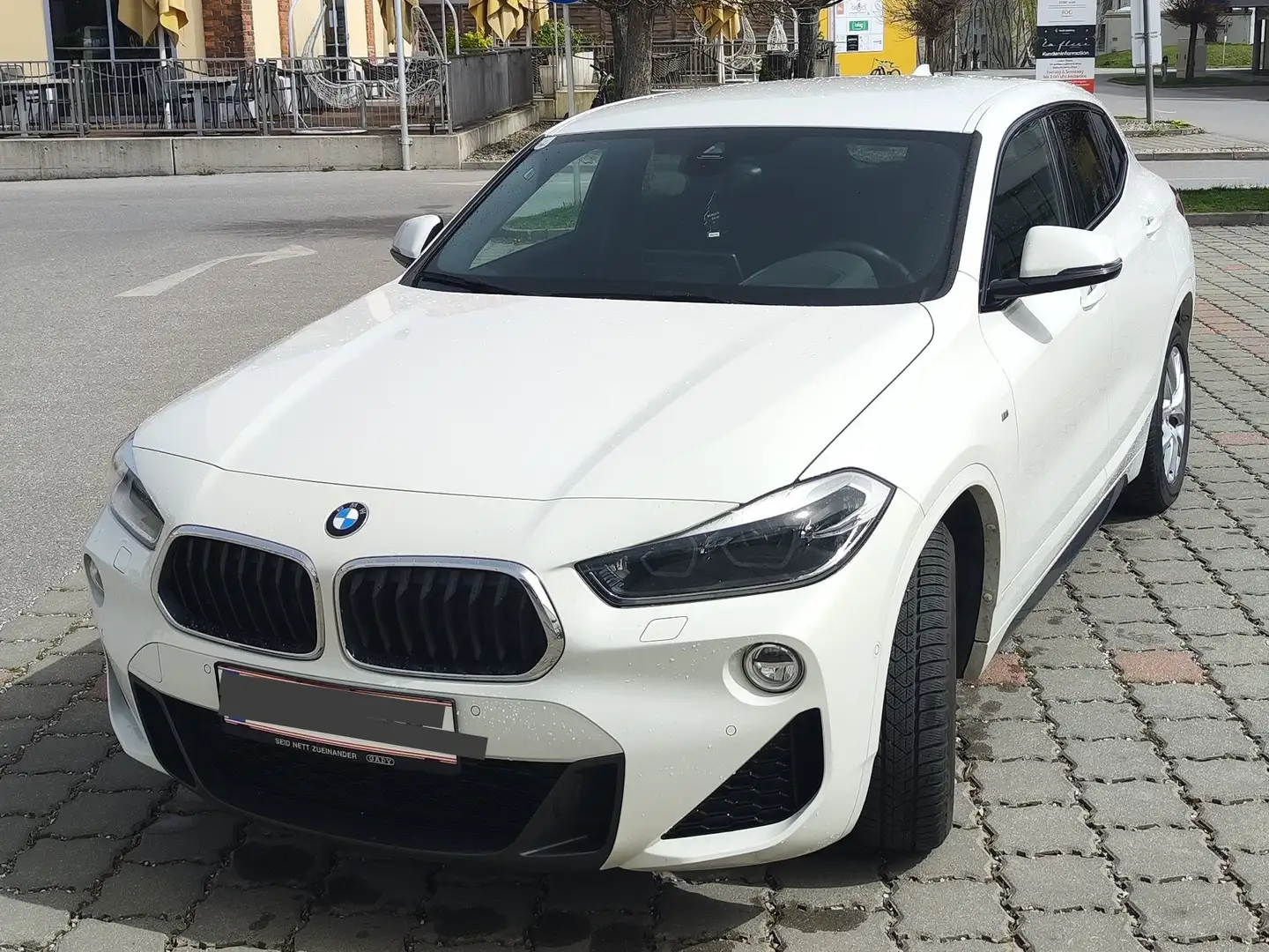 BMW X2 X2 sDrive18i Aut. Weiß - 1