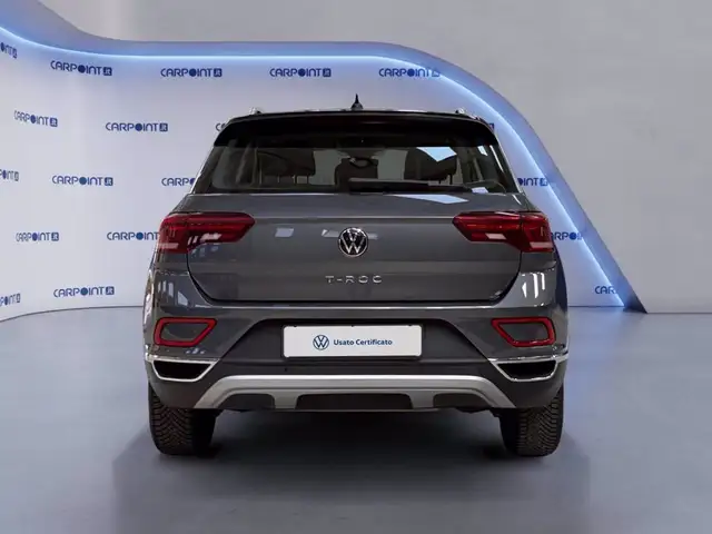 Volkswagen T-Roc view 5