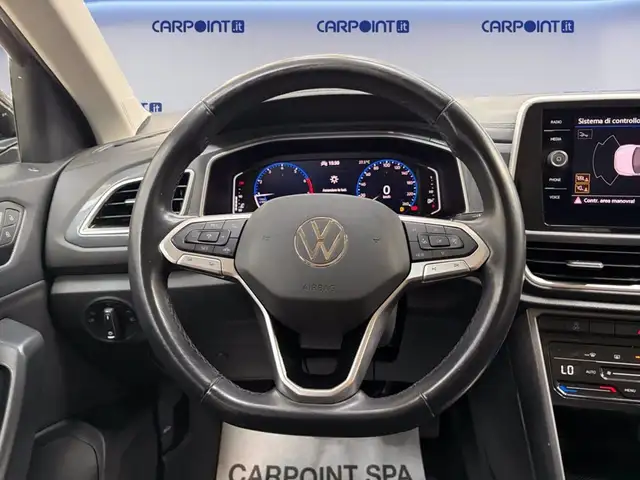 Volkswagen T-Roc view 13