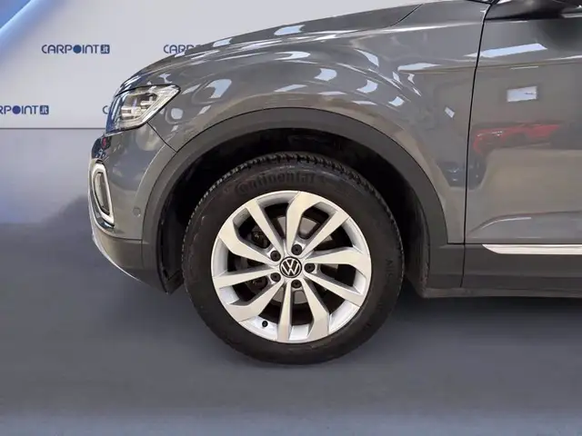 Volkswagen T-Roc view 15