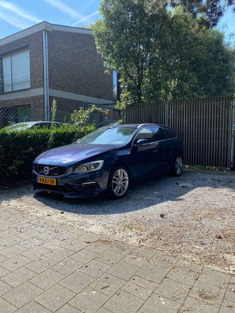 Volvo V60 2.4 D6 AWD PIH SUMMUM VOLL OPTIE plava - 2