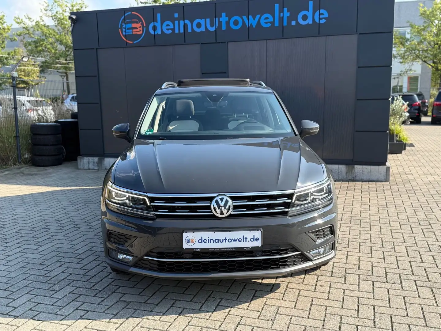 Volkswagen Tiguan Highline BMT/Start-Stopp 4Motion*Automati Grau - 2