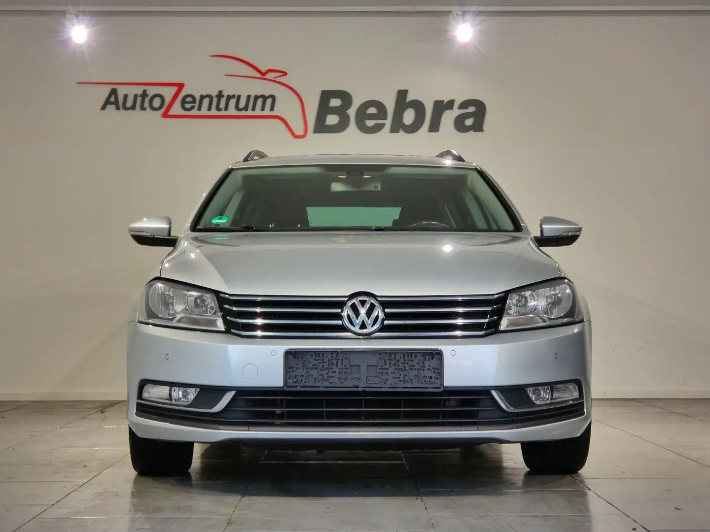 Volkswagen Passat Variant 2.0 TDI Standheizung/SHZ/PDC/Alu Silber - 2