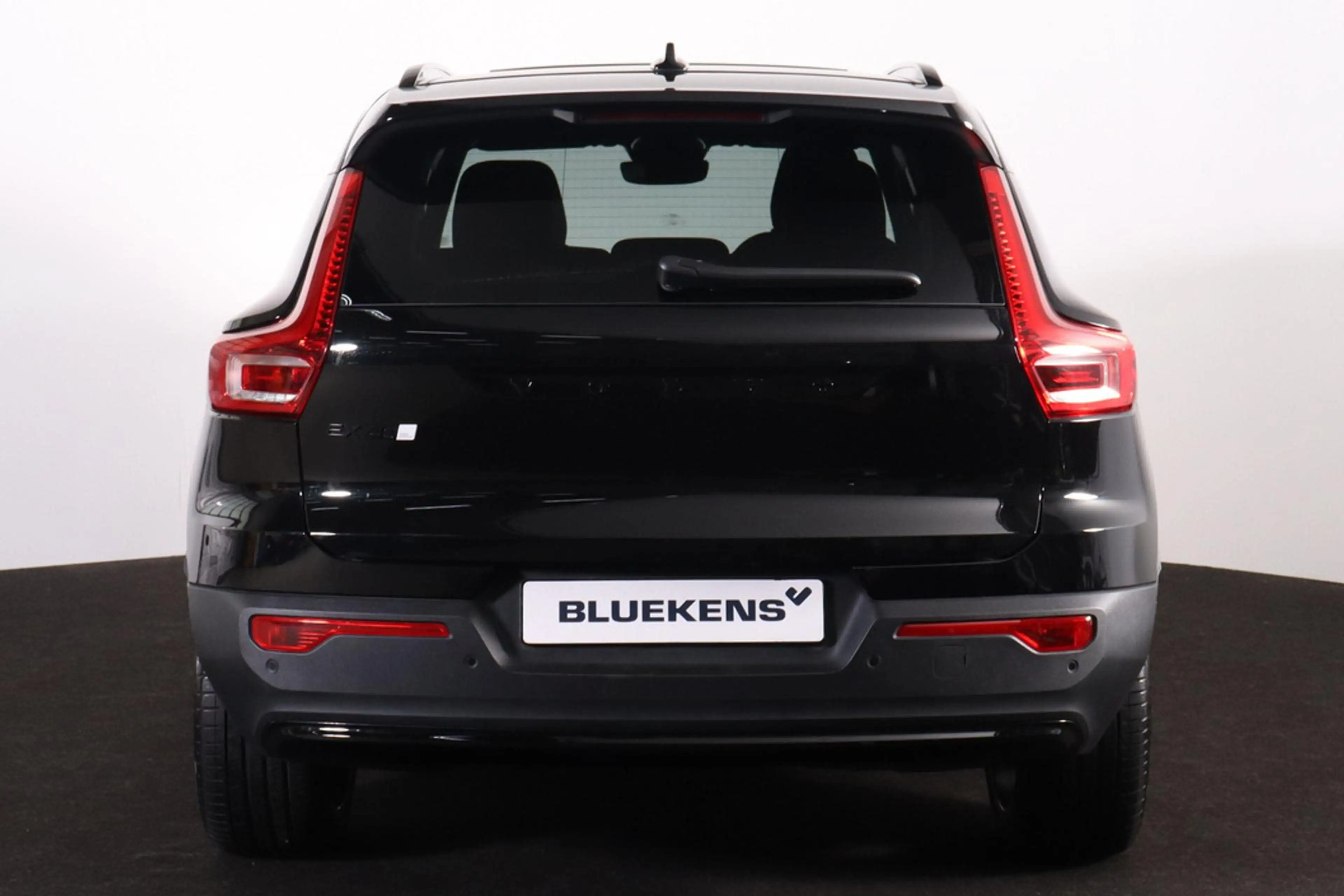 Volvo EX40 Performance Ultra Black Edition 82 kWh - Panorama/ — photo 4