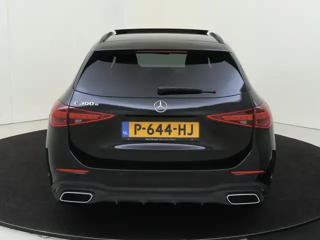 Mercedes-Benz C-Class view 7
